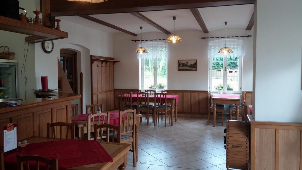 Pension U Milana Dvur Kralove nad Labem Ngoại thất bức ảnh